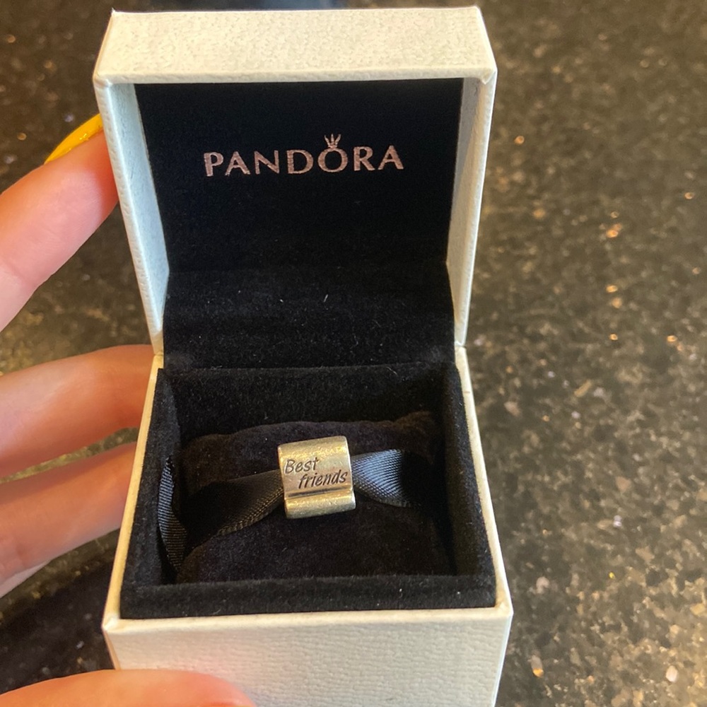 “Best Friends” Pandora Charm
